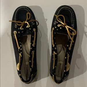 Size 10 sperrys